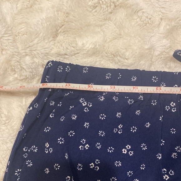 MICHAEL KORS navy blue pants with white flower print size Large - Picture 10 of 11